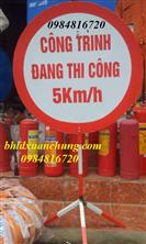 Biển báo công trường đang thi công