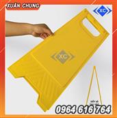 Biển cảnh báo chữ A không nội dung - biển trơn